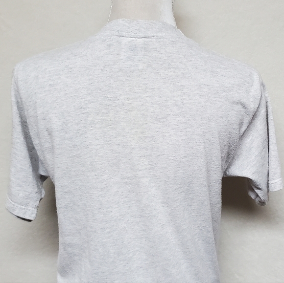 RARE Vintage Y2K The Last Guardian Trico Printed Graphic Tee Heather Grey Jerzee - Picture 8 of 11